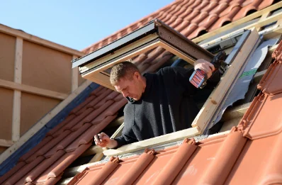 Pose de fenêtres de toit Velux à Goudet